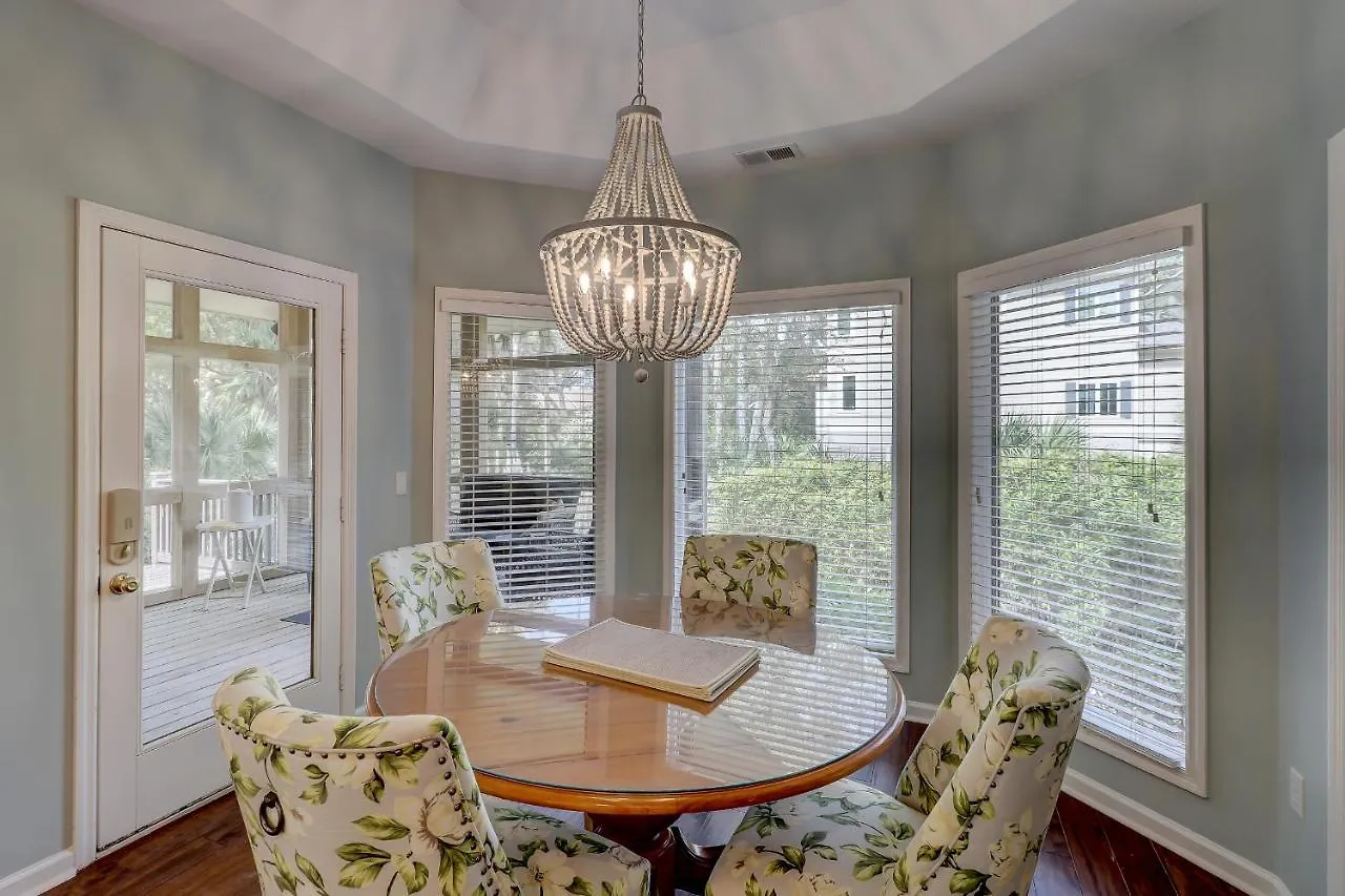 Holiday home Updated Beach Home Private Pool Sleeps 12 4 Bedroom 4 Ba Bikes & Beach Gear Included Hilton Head Island