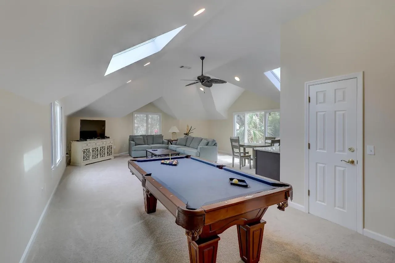 Holiday home Updated Beach Home Private Pool Sleeps 12 4 Bedroom 4 Ba Bikes & Beach Gear Included Hilton Head Island United States